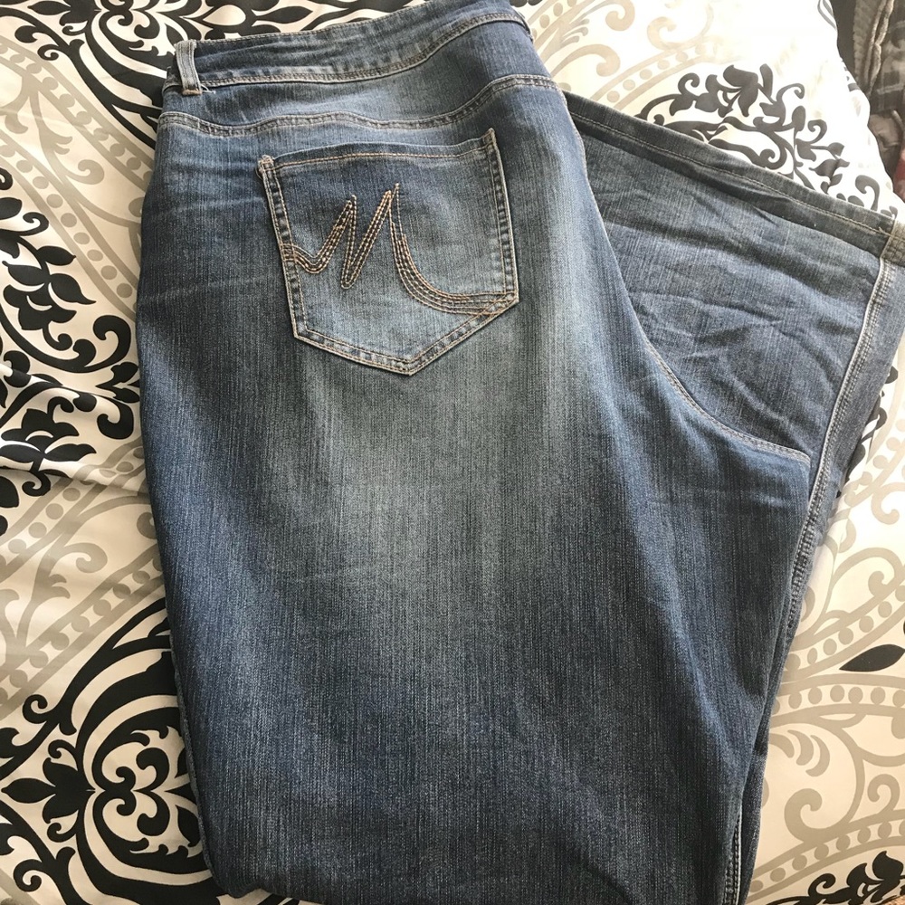 Size 26 Long Maurice’s jeans